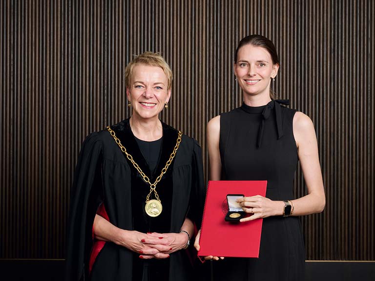 Virginia Richter, Dr. Sandra Camara-Brügger